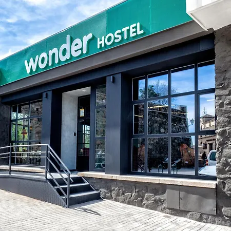 Hostel Wonder *